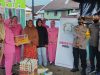 Pasca Kebakaran, Kapolres KSB dan Ketua Bhayangkari Salurkan Bantuan