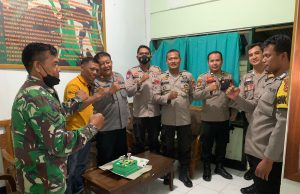 Polsek Taliwang Sambangi Koramil 01 Berikan Ucapan Selamat