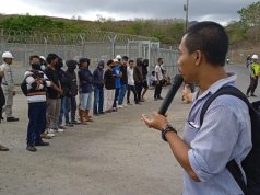 Puluhan Massa Aksi Desak Lima Petinggi PT AMNT Mundur