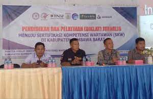 Asisten III Buka Diklat Jurnalis Menuju SKW di KSB