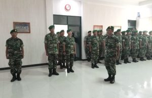 Dandim 1628/SB Pimpin Acara Tradisi Korp Raport Pindah Satuan Kasdim