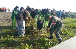 Momen HPSN Kodim 1607/Sumbawa Bersama Pemda Gotong Royong