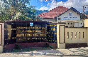 Warga Sorot Pelayanan Kades Lampok