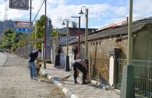 Sambut Hut Bhayangkara ke 78, Polsek Jereweh Gelar Bersih Bersih