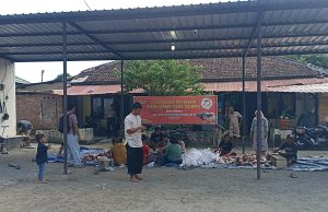 Rayakan Hari Raya Idul Adha, Polsek Taliwang Potong 3 Ekor Sapi Qurban