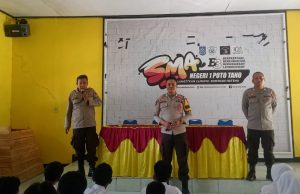 Polsek Poto Tano Ikuti Sosialisasi Kesadaran Lalu Lintas di Kalangan Siswa