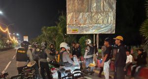 Jaga Kondusivitas Kota Bima, Unit Turjawali Amankan Dua Pemuda Bawa Senjata Tajam