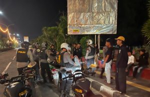 Jaga Kondusivitas Kota Bima, Unit Turjawali Amankan Dua Pemuda Bawa Senjata Tajam
